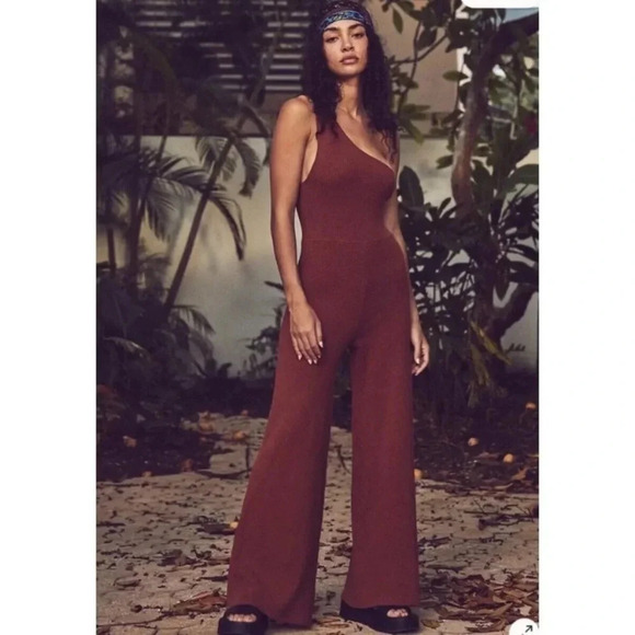 NWT Free People Beach Waverly Flare Wide Leg Sweater Knit Jumpsuit in Brown XS - Picture 1 of 13